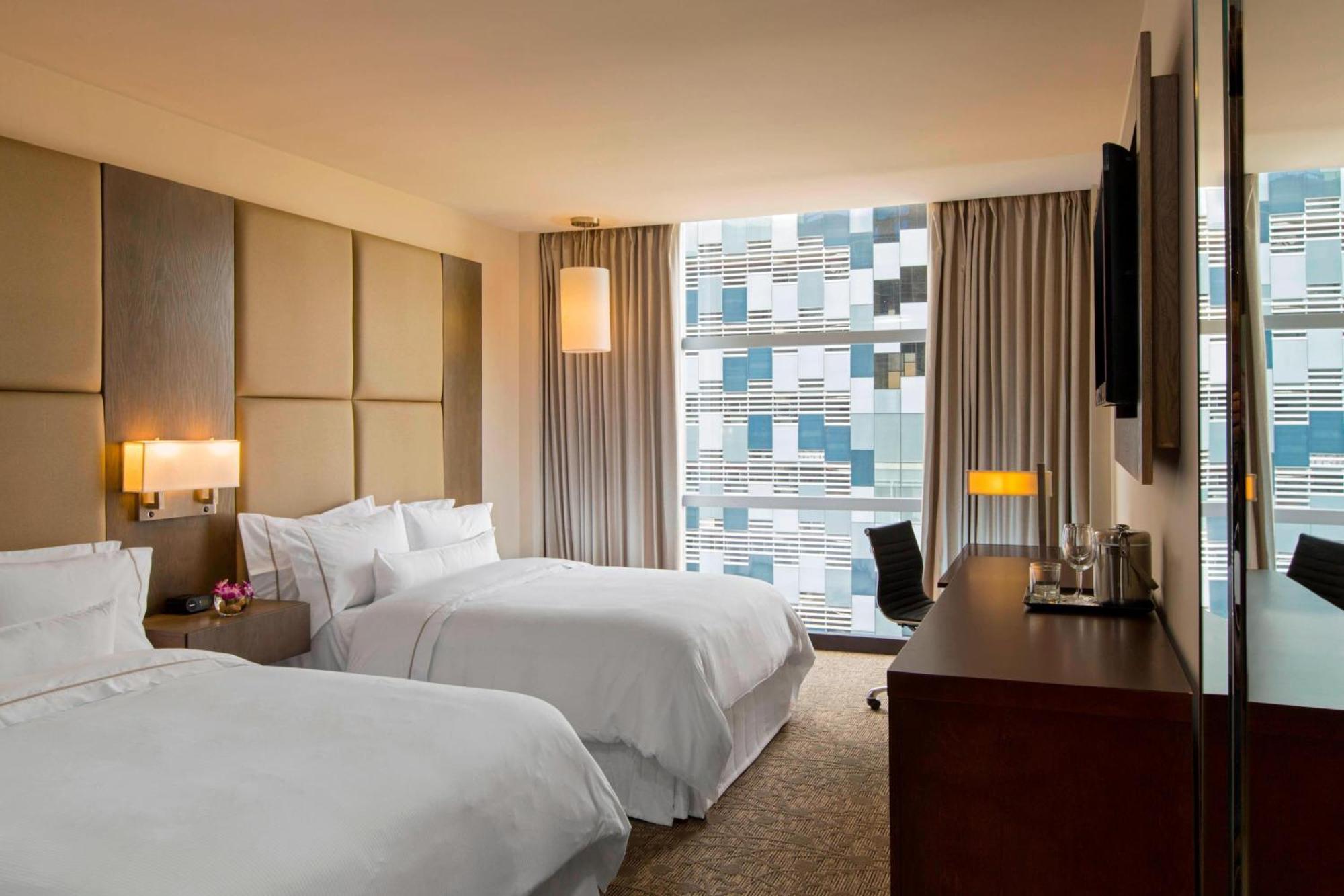 Deluxe Guest room 2 Queen City view