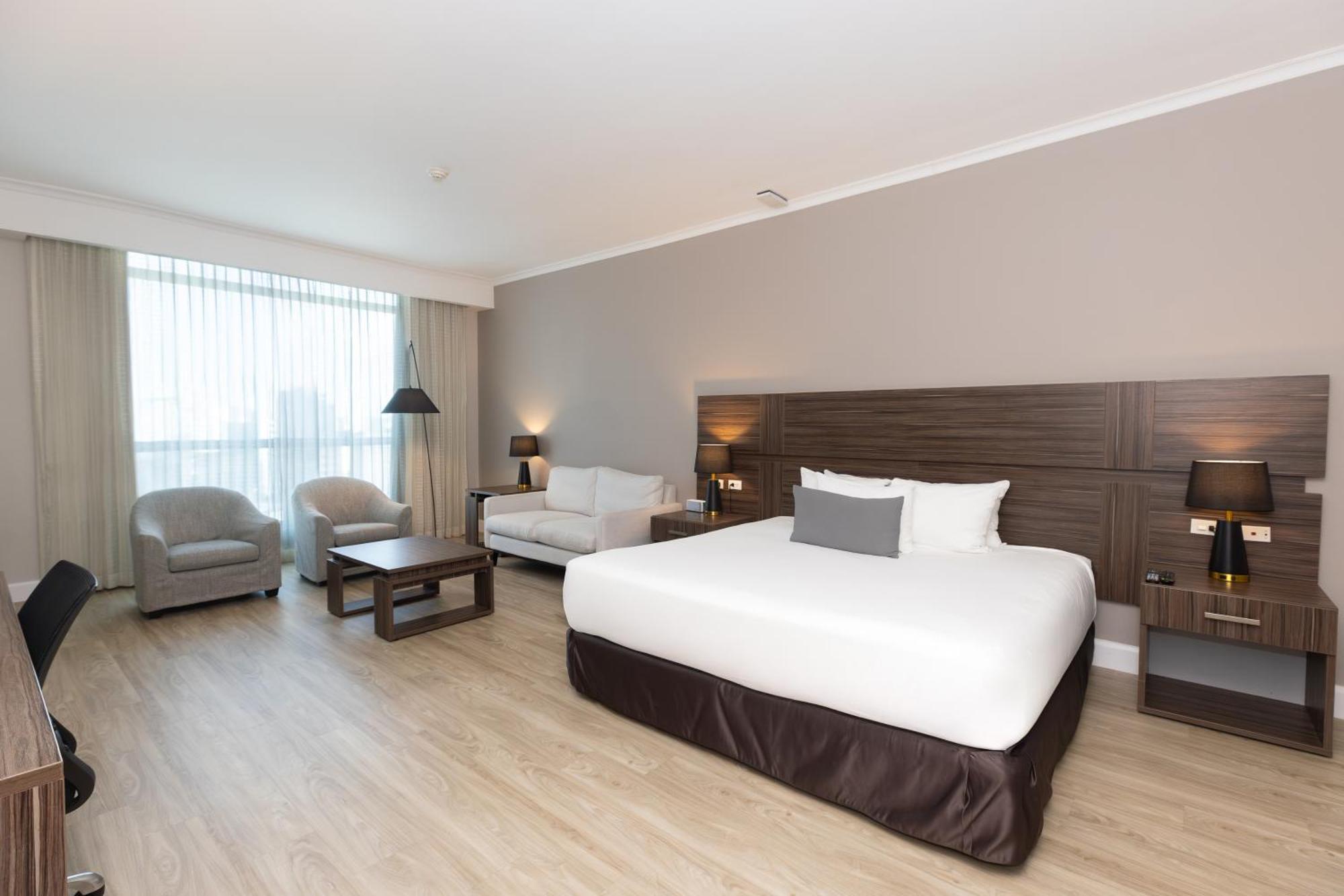 Executive Room Queen Bed