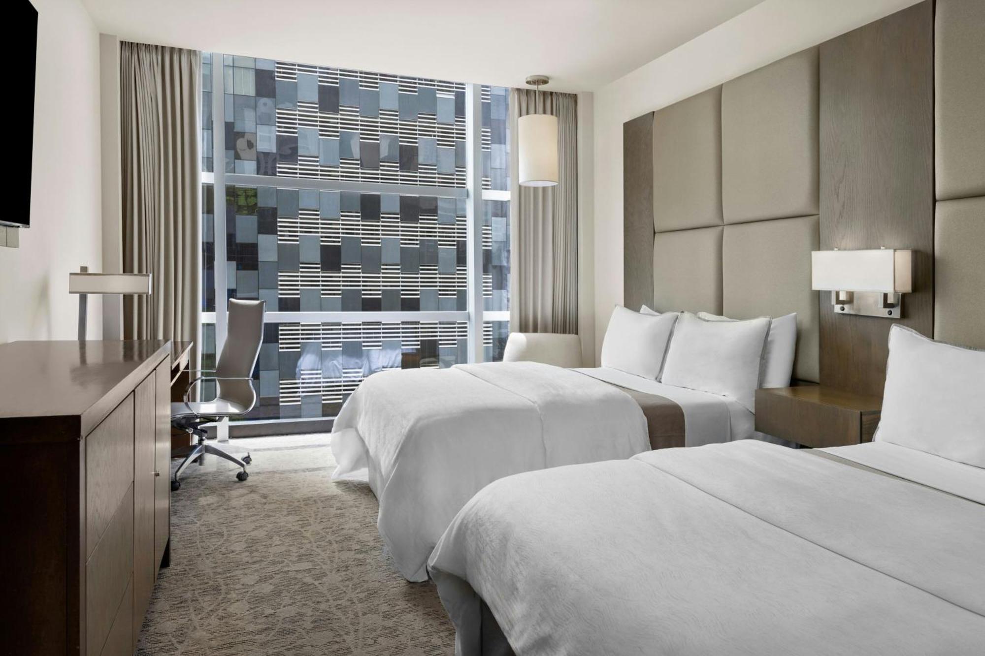 Deluxe Guest room 2 Queen City view